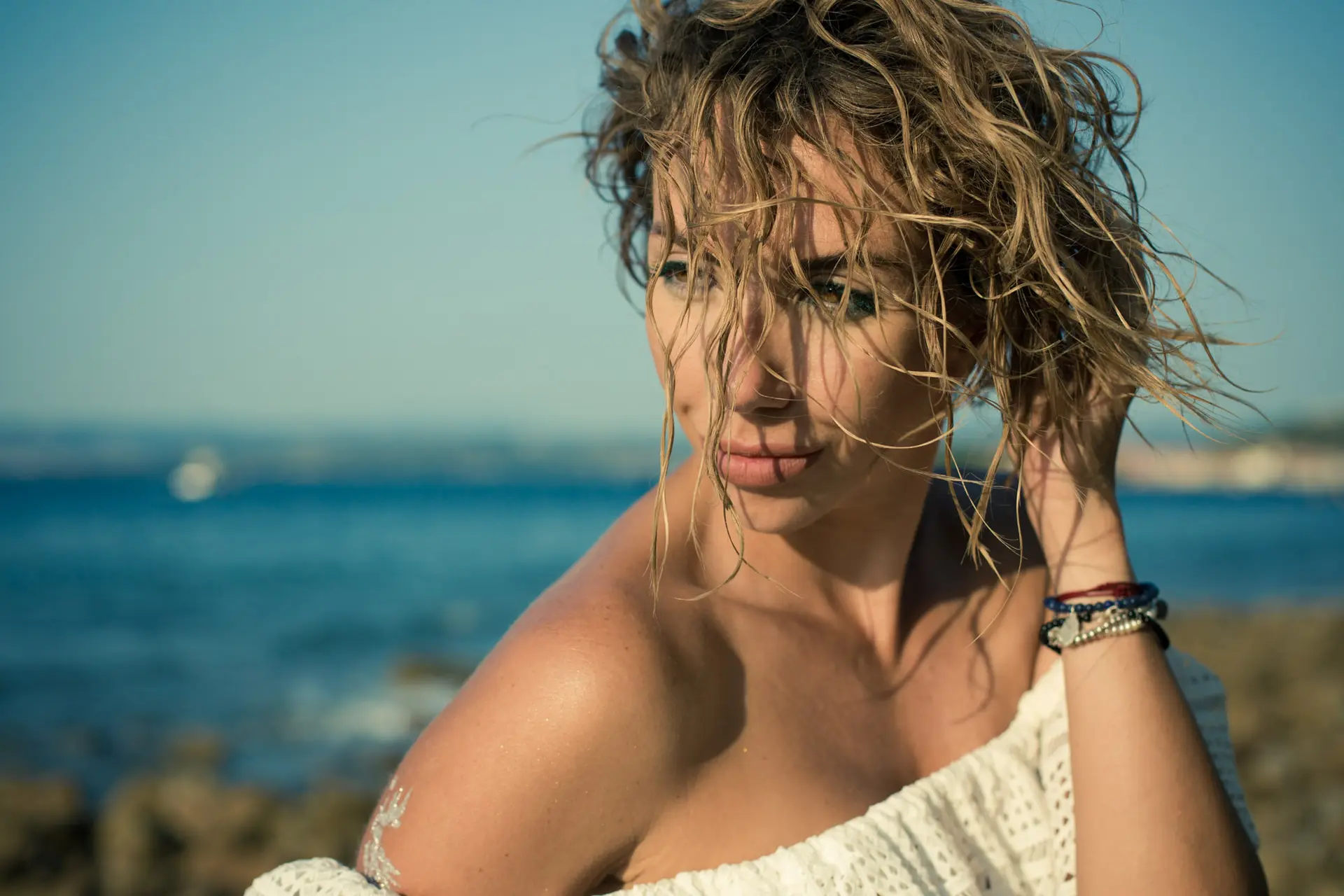 Ritratto in esterni al mare